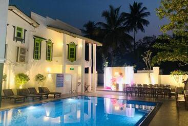 Green Valley Resort