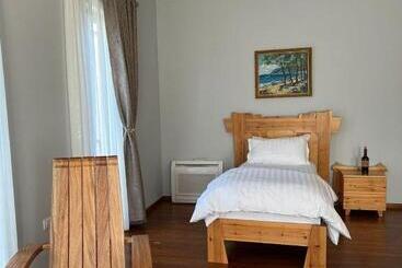 هتل Nurellari Winery Cellar And Guest House