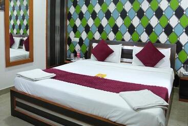 هتل Rk Residency