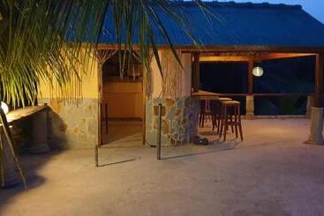 هتل Uzoma S Lodge