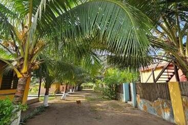 هتل Uzoma S Lodge