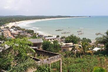 هتل Uzoma S Lodge
