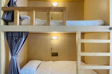Mellowdee Female Hostel เมลโลดี โฮสเทลหญิง 女旅社