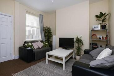 پانسیون Kasu Lodge   Sneinton, Nottingham
