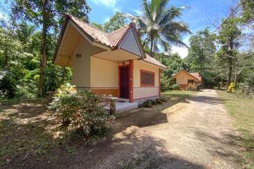 Ranong Resort And Laguna