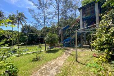 Ranong Resort And Laguna