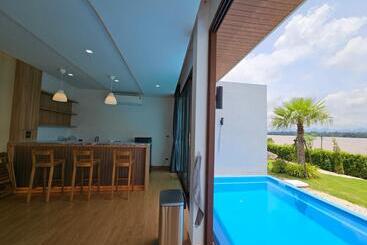 Sunrise Resort & Cafe   ซันไรส์ รีสอร์ท & คาเฟ่