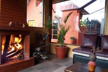 تختخواب و صبحانه Casa Del Montañero