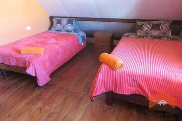 تختخواب و صبحانه Casa Del Montañero