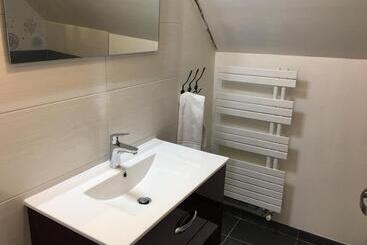 تختخواب و صبحانه Les Chambres De La Métairie Du Dick