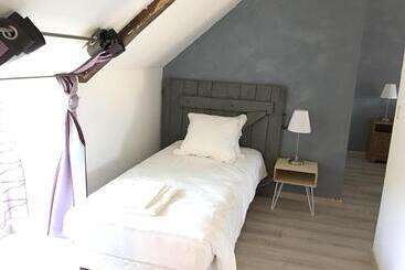تختخواب و صبحانه Les Chambres De La Métairie Du Dick