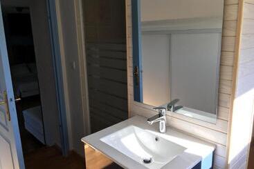 تختخواب و صبحانه Les Chambres De La Métairie Du Dick