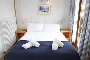 هتل Hôtel Les Dents Blanches