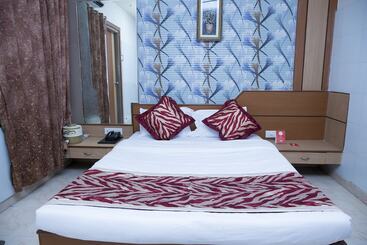 هتل Oyo Rooms Bajrakabati Road