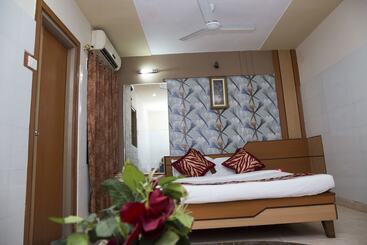 هتل Oyo Rooms Bajrakabati Road
