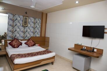 هتل Oyo Rooms Bajrakabati Road