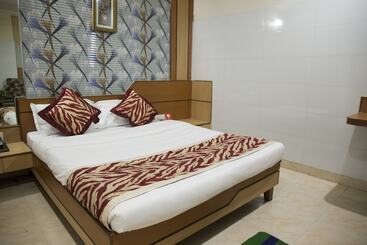 هتل Oyo Rooms Bajrakabati Road