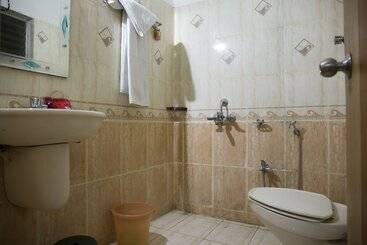 هتل Oyo Rooms Bajrakabati Road