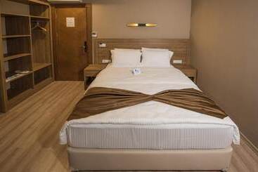 Otel Vona