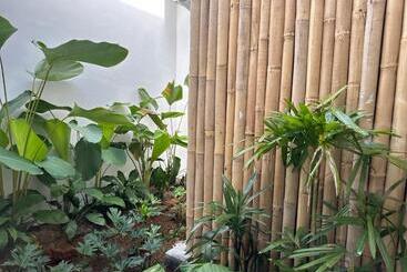 هاستل Ijen Haus