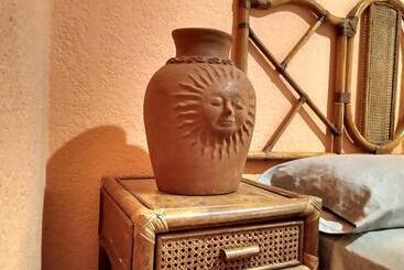 هتل Hostel Paricutín