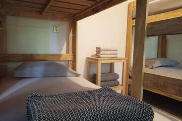 هتل Hostel Paricutín