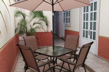 هتل Hostel Paricutín
