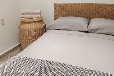 هتل Hostel Paricutín