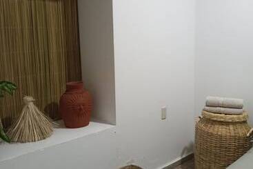 هتل Hostel Paricutín