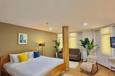 هتل Medeseri Holistic Health And Wellness Centre