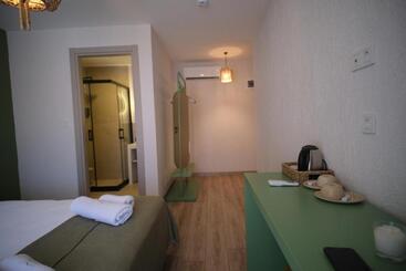 هتل Pietra Social House