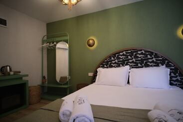 هتل Pietra Social House