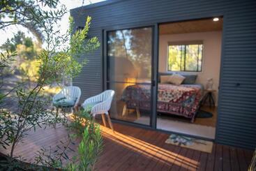 پانسیون Island Alive Guest House