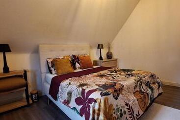 تختخواب و صبحانه Holiday In De Kempen
