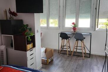 민박 Les Pingouins De La Marne 2