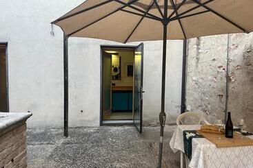 تختخواب و صبحانه San Pietro Fuori Le Mura