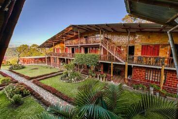 هتل Cabañas Y Glamping Colinas De San Diego