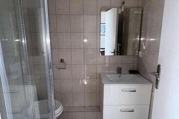 هتل Hôtel Le Pixi Angelus