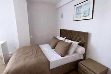 هتل Hôtel Le Pixi Angelus