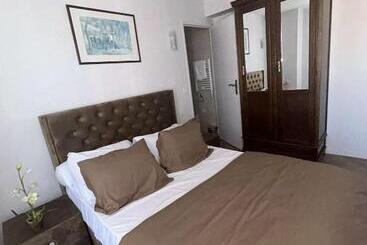 هتل Hôtel Le Pixi Angelus