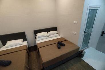호텔 Nafeeza Roomstay