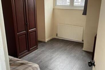 پانسیون Georgian Double Near City Centre