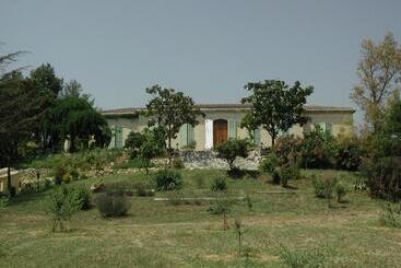 پانسیون Logement Provence Dans Domaine Oléicole