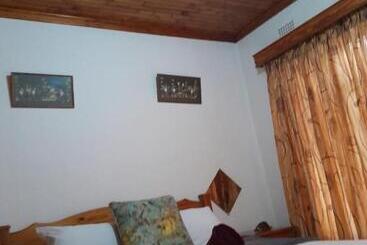 פנסיון Mantombi S Guest House