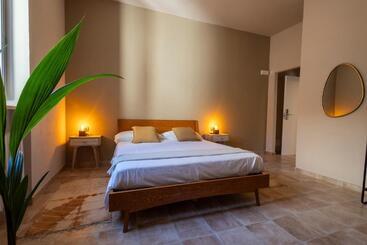 استراحتگاه The Vinum Suites
