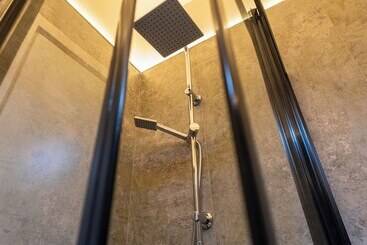 استراحتگاه The Vinum Suites