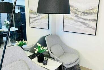 تختخواب و صبحانه Demillo Style Suites At Smdc