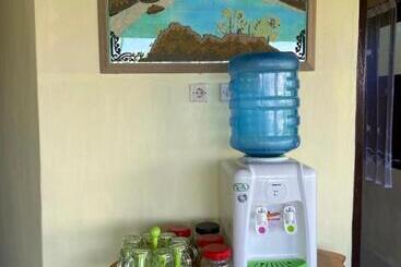 تختخواب و صبحانه Family Guest House