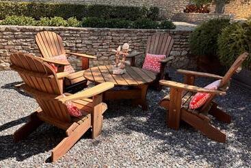 تختخواب و صبحانه La Suite Gordes