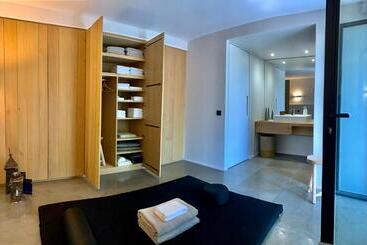 تختخواب و صبحانه La Suite Gordes